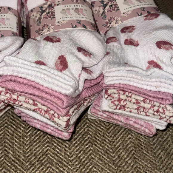 NWT Rae Dunn Women’s Quarter Socks 9-11 “MOM” 4 packs = 24 pair total - Picture 6 of 11